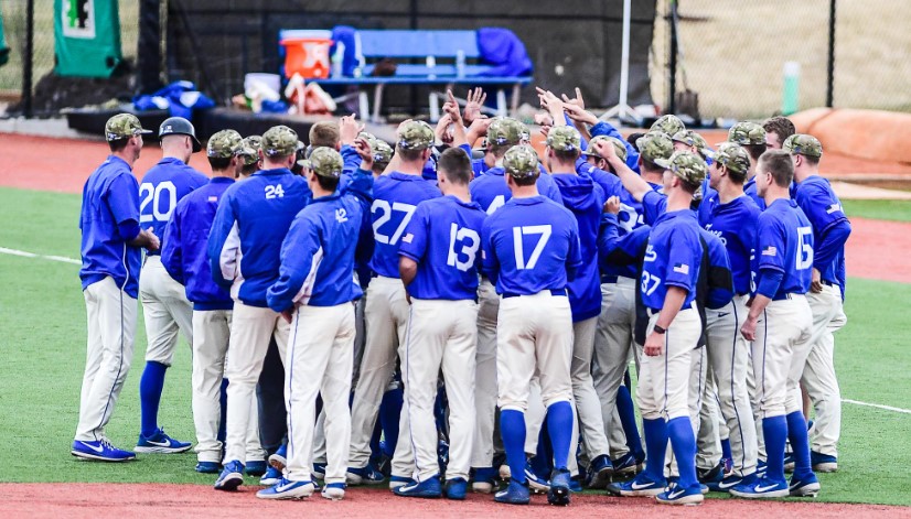 baseball pre-game huddle